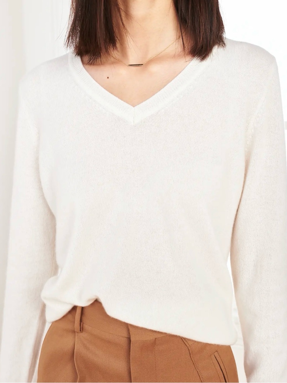 Quince Women’s Mongolian Cashmere V-Neck Women’s Sweater in Ivory Size XS